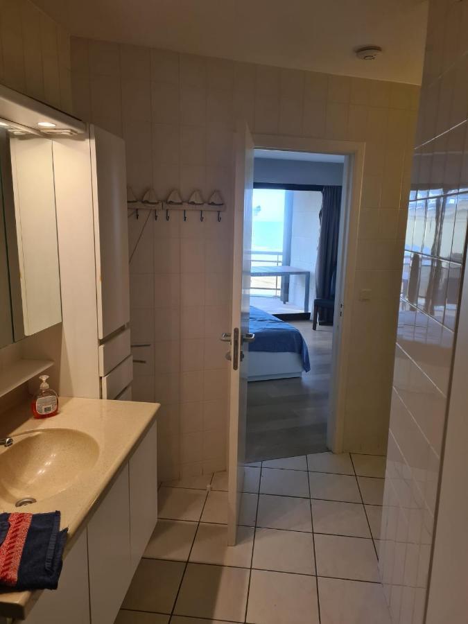 Luxurious Apartment With Sea View Бланкенберге Екстериор снимка